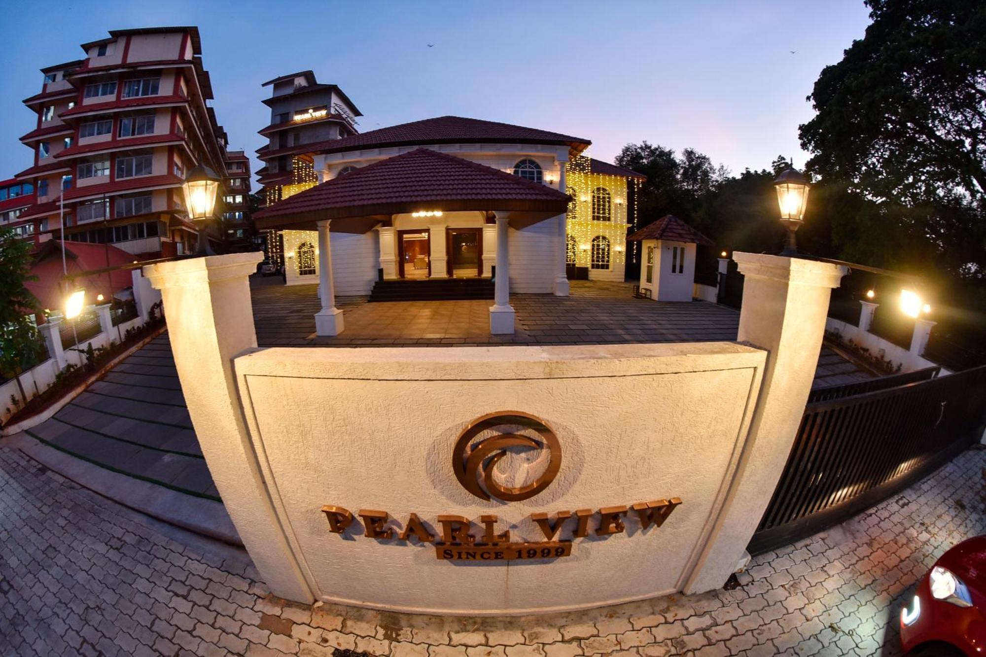 The Pearl View Hotel Mulappilangad Exterior photo