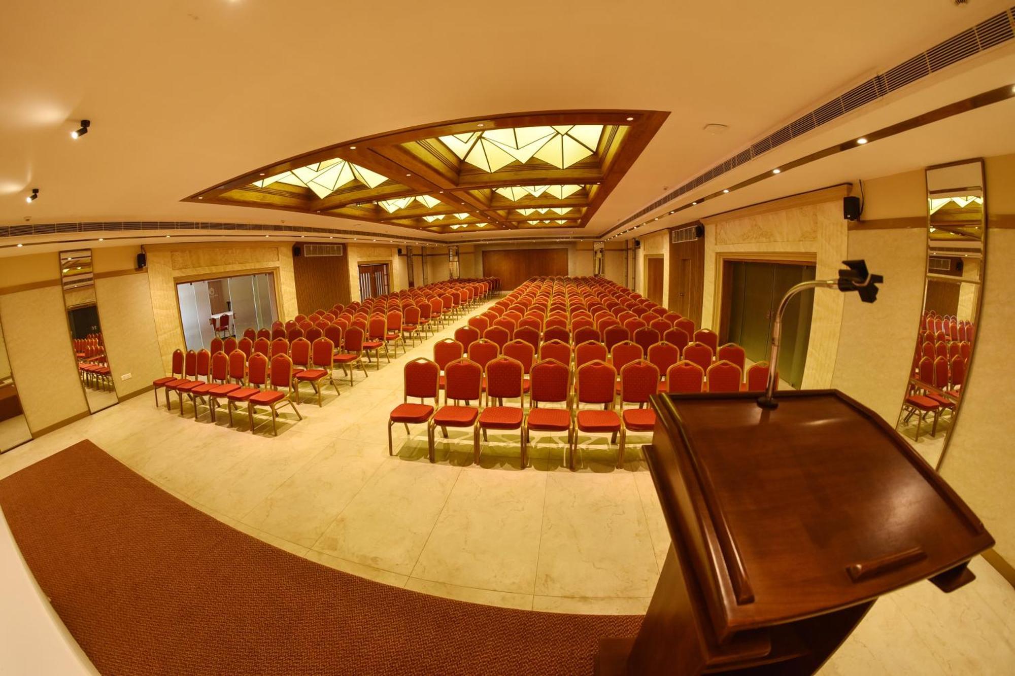 The Pearl View Hotel Mulappilangad Exterior photo